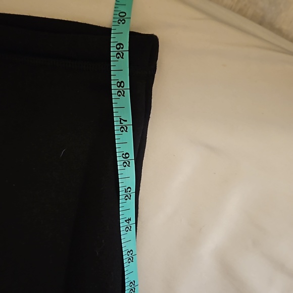 NEW. UNIQLO MEN'S SWEATPANTS. SIZE MEDIUM. COLOR BLACK - Picture 10 of 13